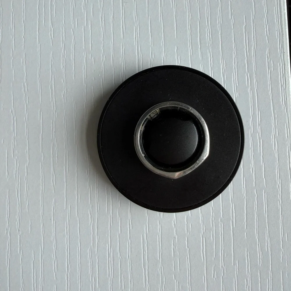 Oura Silver Smart Ring with Black Interior Sensors